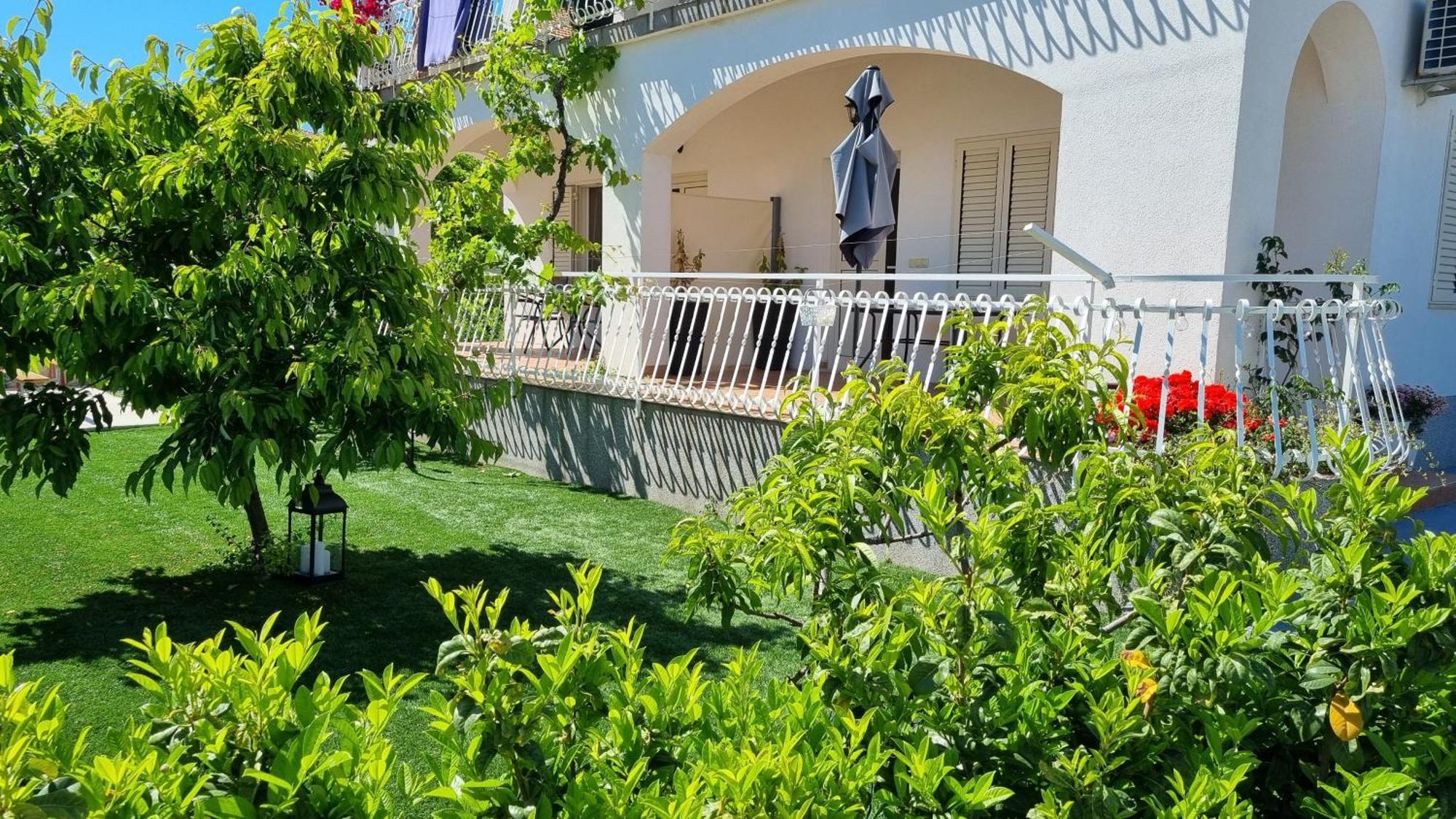 Luxa 5 Min Old Town, 10 Min Airport Apartment Trogir Exterior foto